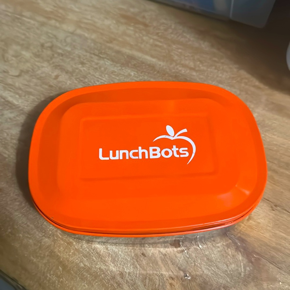Lunchbots meal container